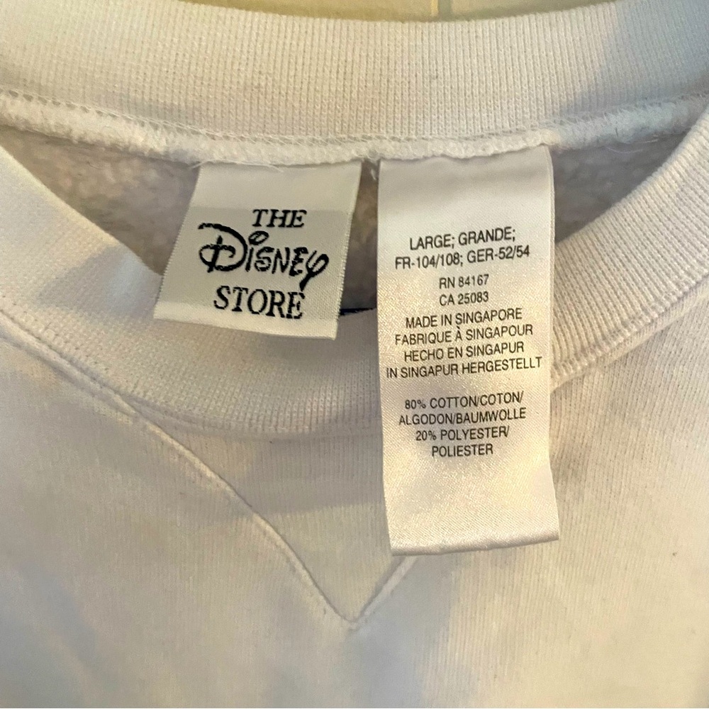 Vintage Winnie The Pooh Disney Store Sweatshirt - image 4